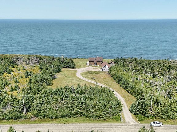 2nd image of 194 Thomas Rd