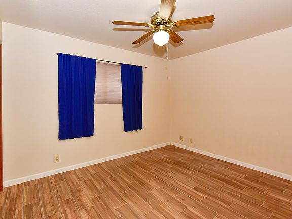 3rd image of 439 E Brown Rd