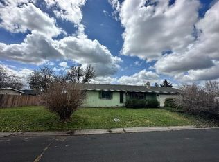 1112 Merryman Dr, Klamath Falls, OR