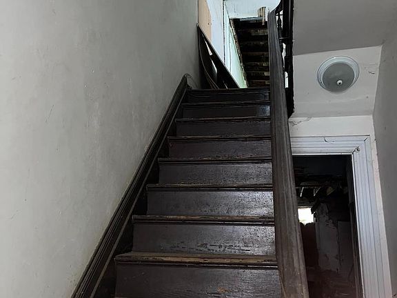 3rd image of 2124 N 28th St