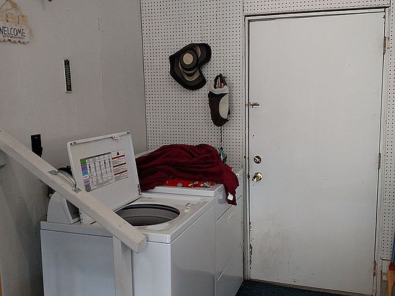 5th image of 42 N Perrot