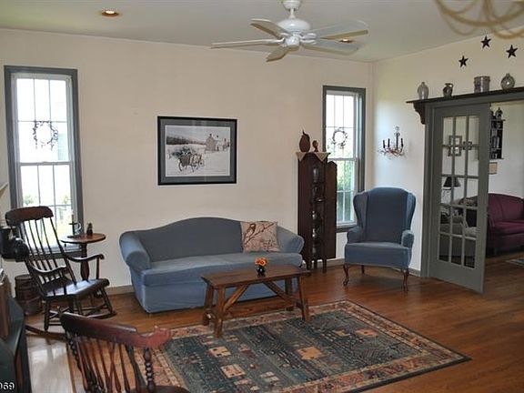 5th image of 75 Buckley Hill Dr