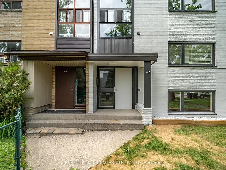 42 Cavell Ave — Photo 37