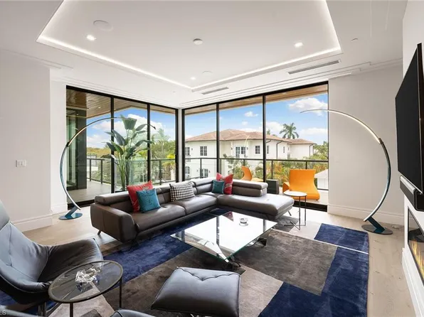 495 5th ST S #304, NAPLES, FL 34102