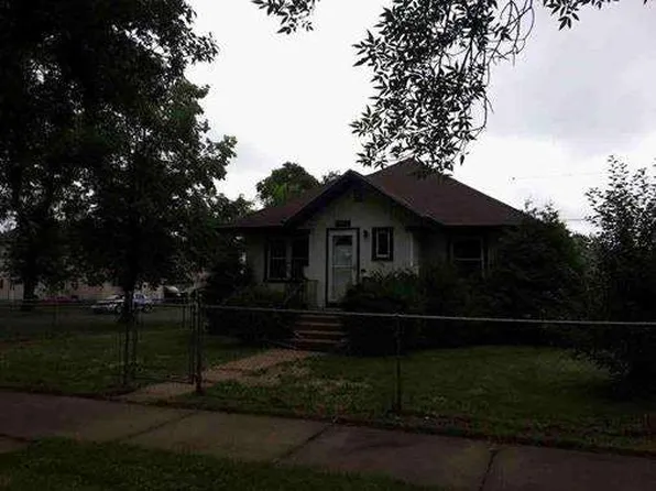2202 3rd Ave W, Hibbing, MN 55746