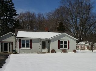 1156 Rogers Rd, Gurnee, IL 60031