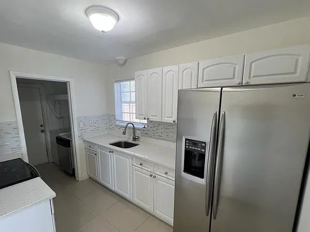 8581 SW 27th St — Photo 5
