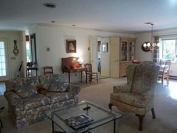 2nd image of 130 Pine Glen Dr