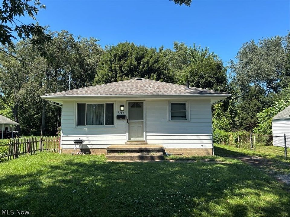1st image of 1569 Merrill Ave