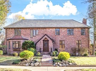 18 Sunset Rd, Newton, MA 02458