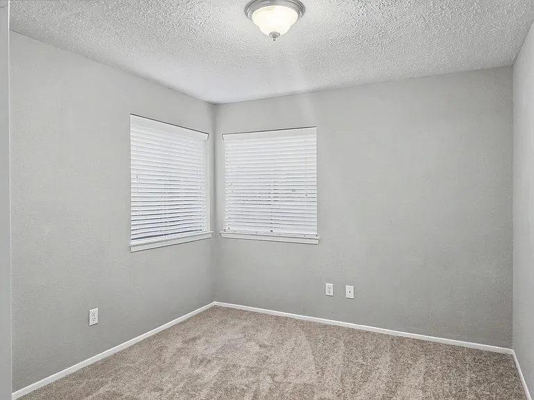22511 Braken Manor Ln — Photo 11