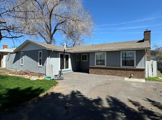 1021 Applewood St, Klamath Falls, OR 97603
