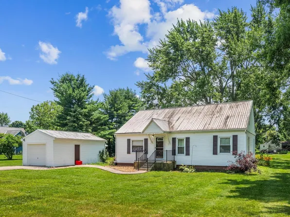 107 Vine St, Ashley, OH 43003