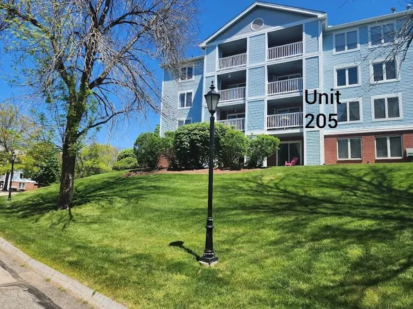 12 Timberwood Drive #205, Goffstown, NH 03045