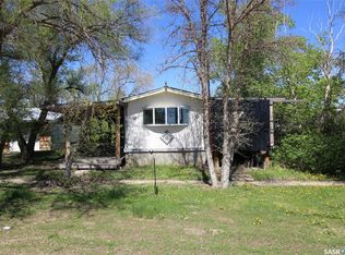 515 2nd Ave S #513, Leader, SK S0N1H0