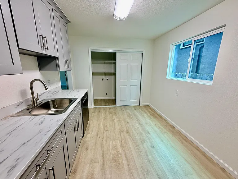 1132 Parker Street — Photo 6