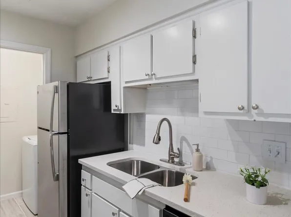 2002 Convent Pl APT 8, Nashville, TN 37212