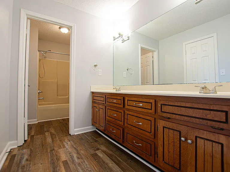 125 Whitehall Dr — Photo 18