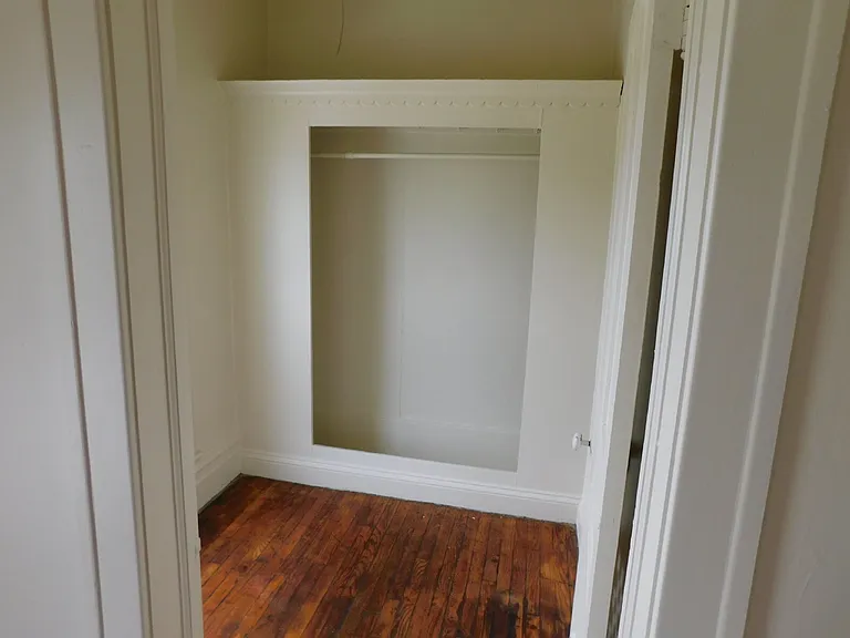 838 Howard St #3 — Photo 5