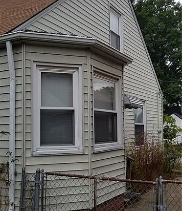 5th image of 5717 Stickney Ave
