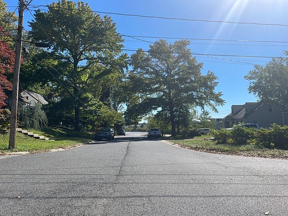 4th image of 1407 Haines Ave