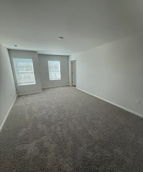 44 Berryville Dr — Photo 12