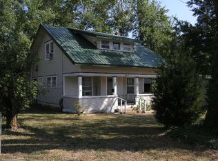 212 W 11th St, Mountain Grove, MO 65711