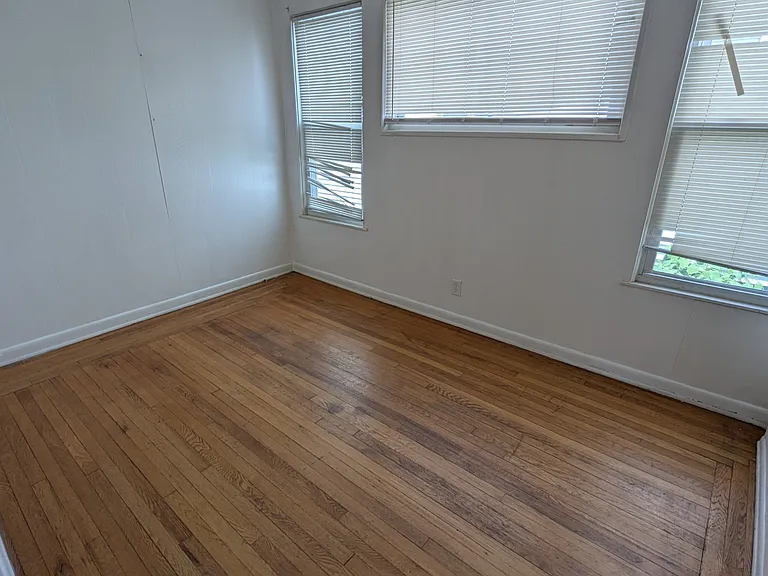 612 Morris St — Photo 2
