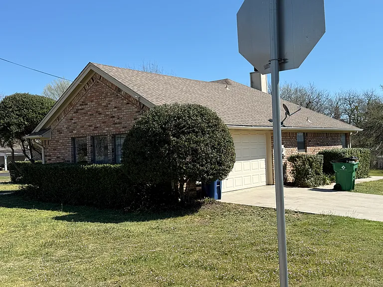 203 S Cowan St — Photo 3