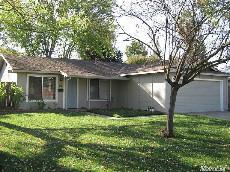 1st image of 8924 Salmon Falls Dr