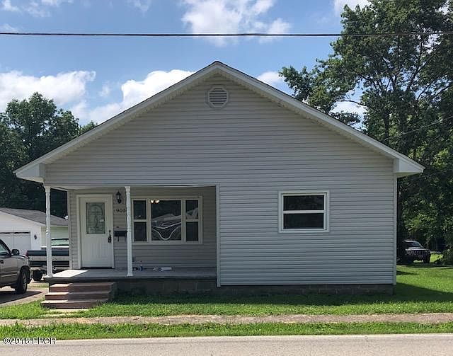 1st image of 905 W 9th St