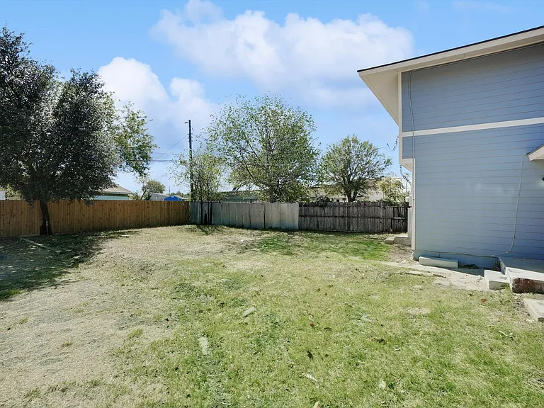 1032 Hoke Smith Dr — Photo 17