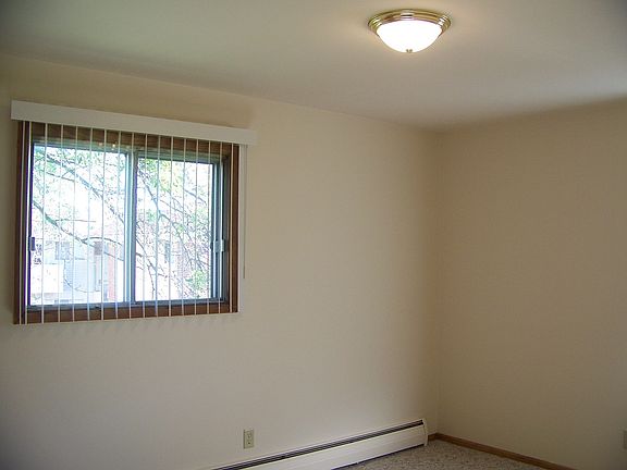 3rd image of 8785 S Oak Park Dr APT 5