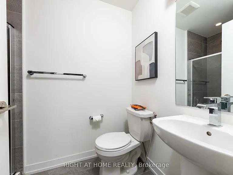 871 Sheppard Ave W #33 — Photo 24