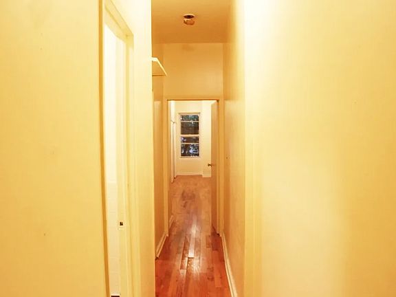 3rd image of 207 Franklin Ave APT 1B