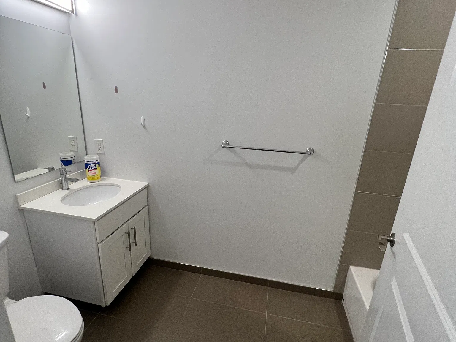 2 bed, $3,000 — Photo 2