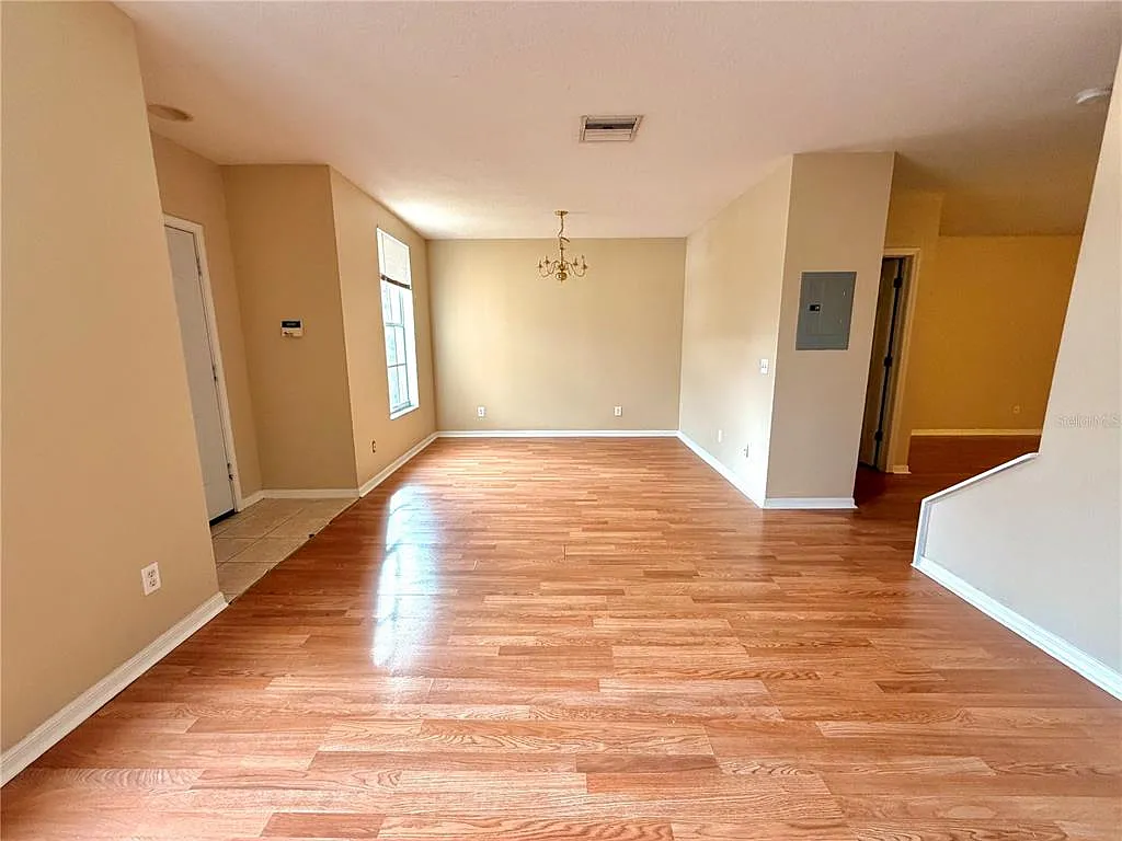3 bed, 2.5 bath, 1460 sqft, $2,250 — Photo 2