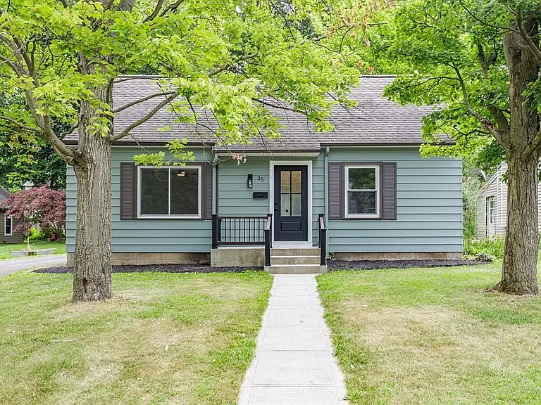 35 Briggs Ave — Photo 1