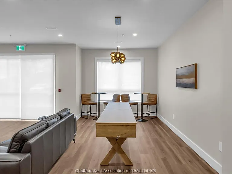 12 Mill St W #412 — Photo 40