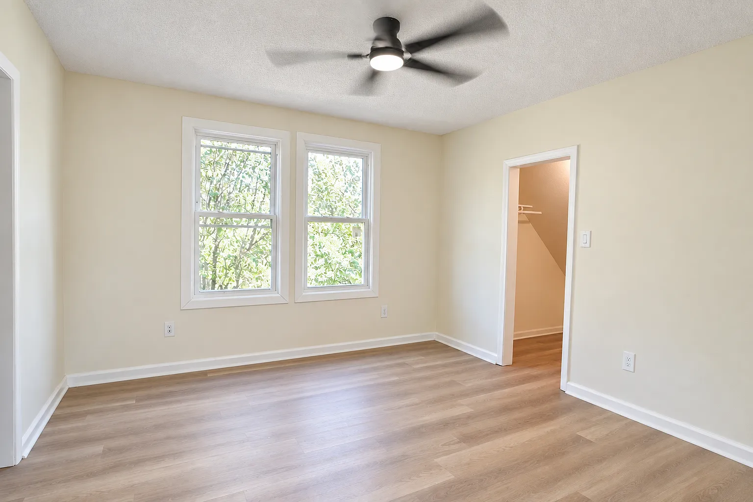 3 bed, 1404 sqft, $1,719 — Photo 4