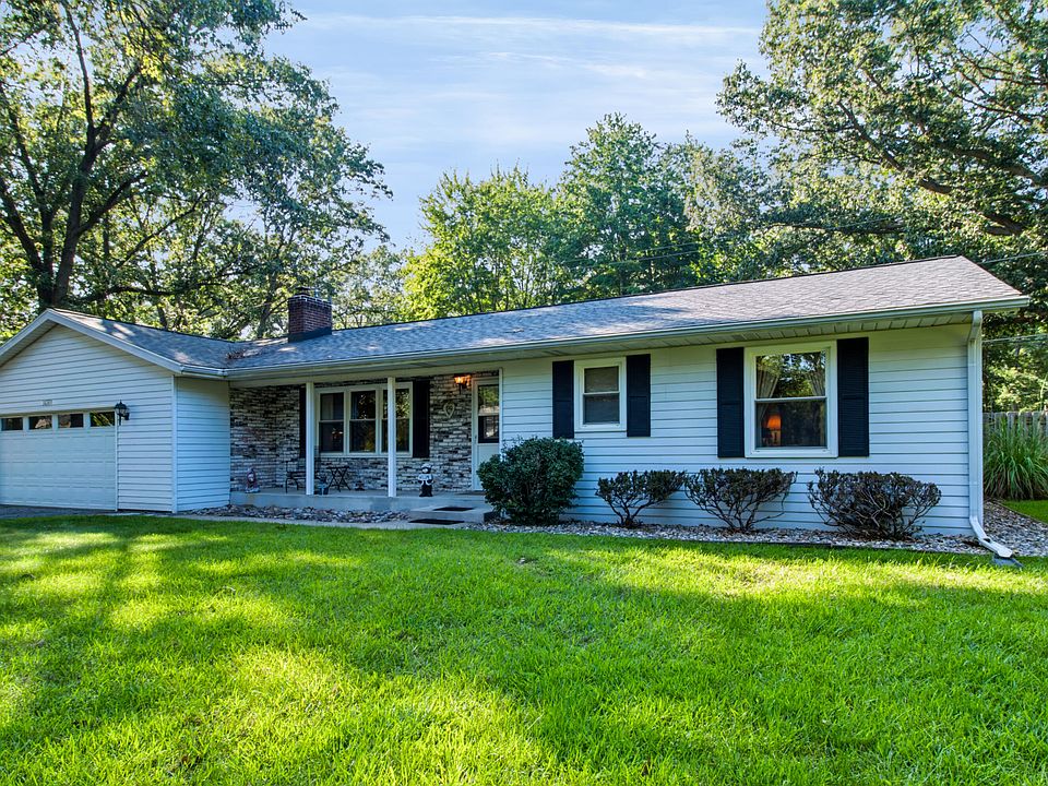 1st image of 14361 Maple Dr