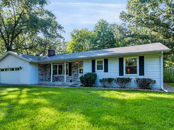 14361 Maple Dr, New Buffalo, MI 49117