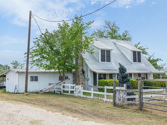 3rd image of 763 Upper Elgin River Rd