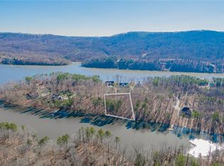 521 Harbor Dr E, Lexington, NC 27292