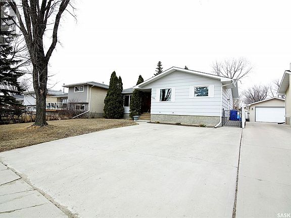 3rd image of 545 Dalgliesh Dr