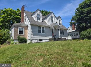 266 Pine St, Carneys Pt, NJ 08069