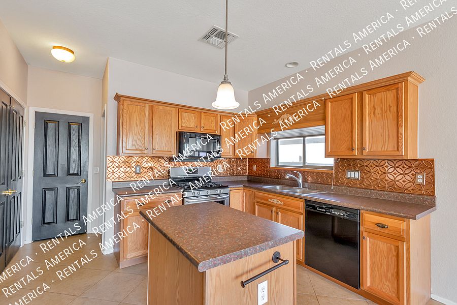 1st image of 11942 W Heyburn Dr