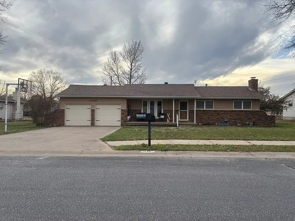 1424 N Plum St, Wellington, KS 67152