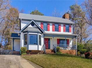 4 Castle Bridge Ct, Greensboro, NC 27407