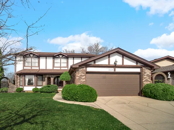 1245 N White Fence Ln, Addison, IL 60101